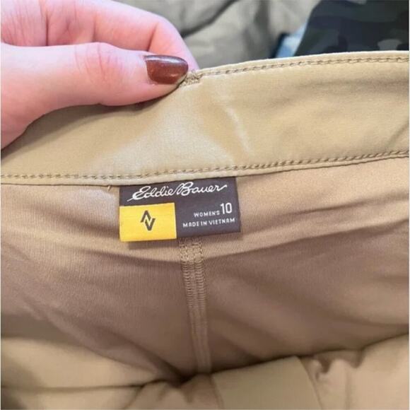 Eddie Bauer Adventurer Skort in Khaki - Picture 9 of 10